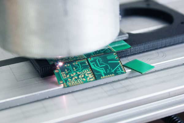 購買PCB激光切割機需要先了解什么？(圖2)